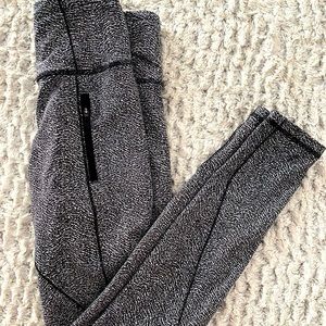 Lululemon leggings SZ 4